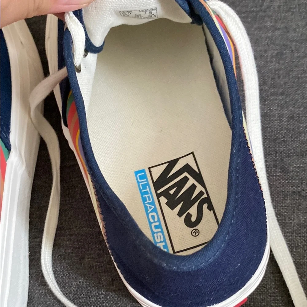 Vans Navy and Rainbow Stripe Sneakers women’s size 7.5 - Picture 11 of 13